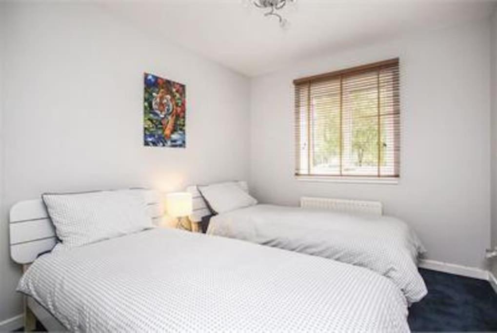 Immaculate Cosy Flat Next To Holyrood Park! Apartment Edinburgh Exterior photo